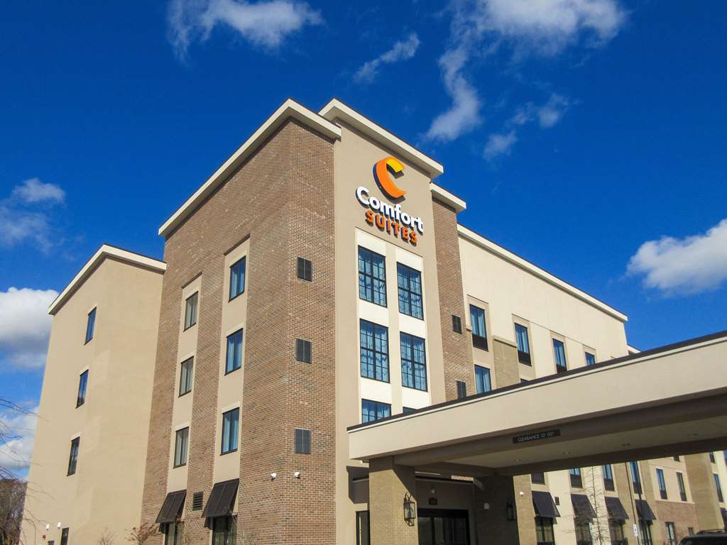 Comfort Suites Summerville - carbon neutral hotel in Summerville