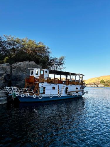 Houseboat Hotel and Nile Cruises Zainoba in Aswan, Egypt
