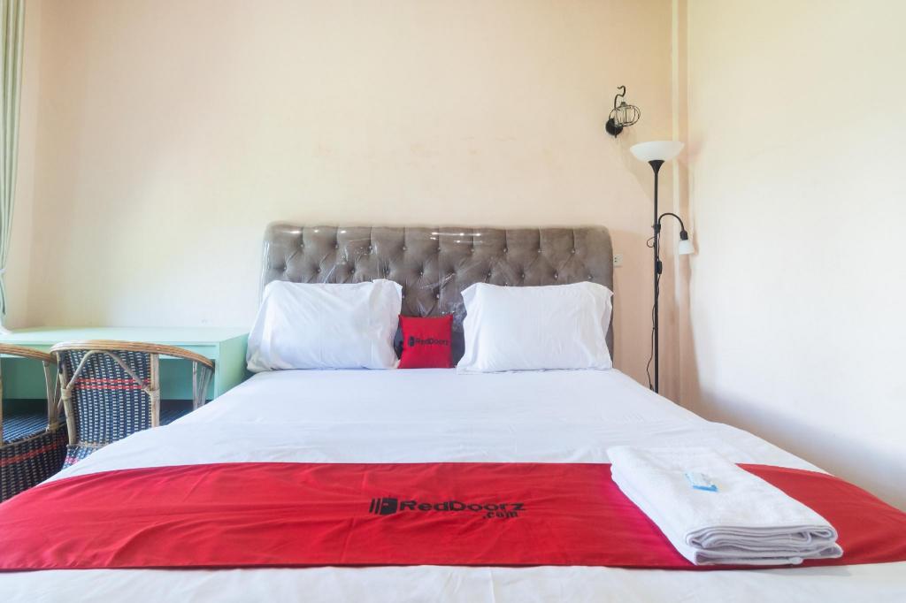 RedDoorz at Sapo Rumbia 1 Berastagi in Berastagi, Indonesia