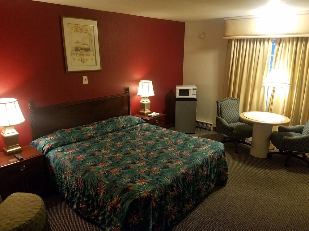 Maplehurst Motel - carbon neutral hotel in Tunkhannock