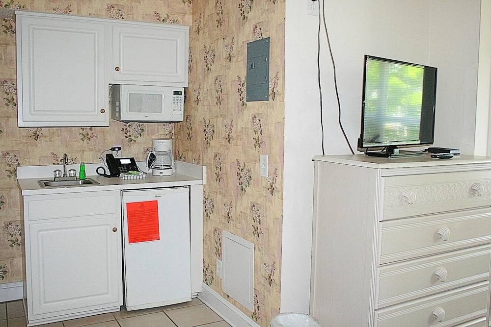 27 Holes of Golf Surrounds the Studio Golf Villa 1606L with Resort Amenities by RedAwning - photo 2