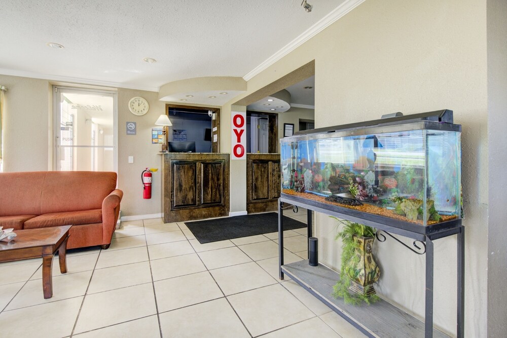 Oyo Hotel Douglas Ga Us 441 - photo 6