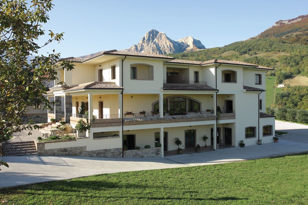 Locanda Del Parco Hotel — hotel in Colledara
