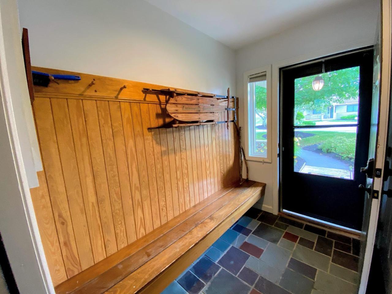 F7 Comfortable golf course townhouse within walking distance of Mount Washington Hotel - photo 6