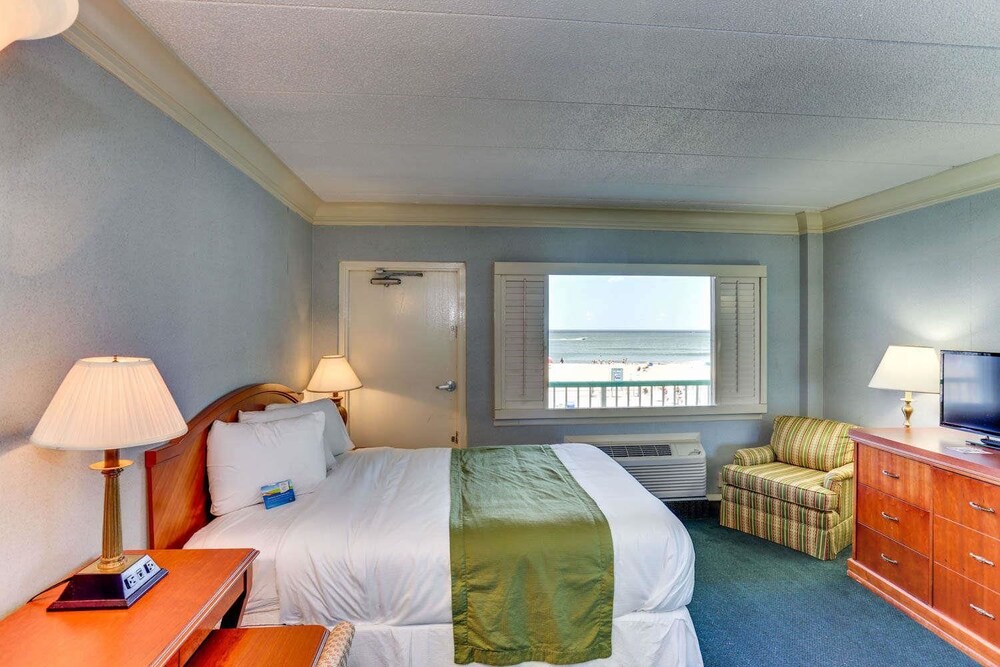 Baymont by Wyndham Virginia Beach Oceanfront - photo 5