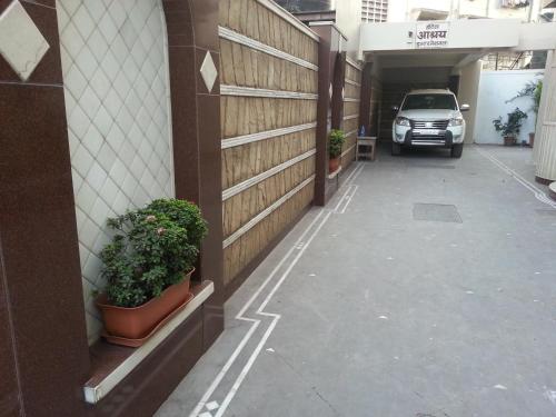 Hotel Ashray International Sion Near Bkc