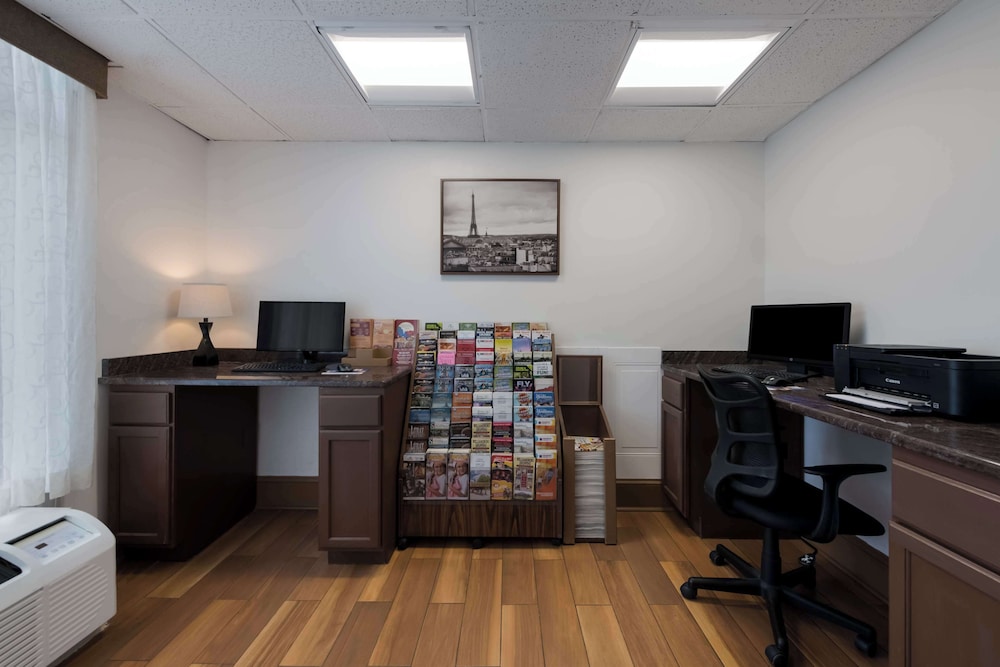 Best Western Hampton Coliseum Inn - photo 25