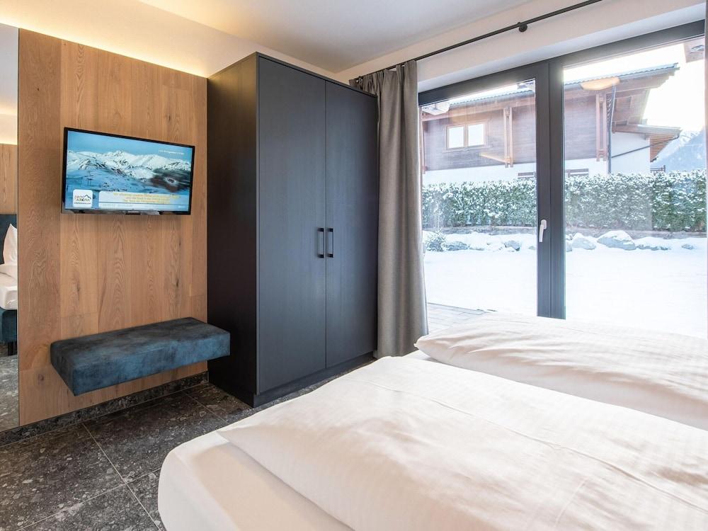 Stansted Coach House Apartment Hotel — hotel in Bishops Stortford
