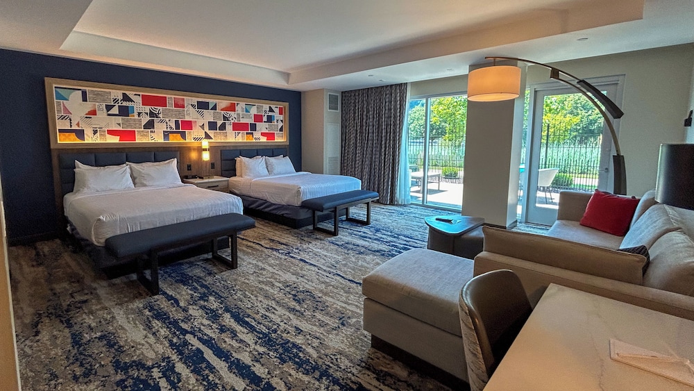 The Landing Hotel at Rivers Casino Pittsburgh - photo 10