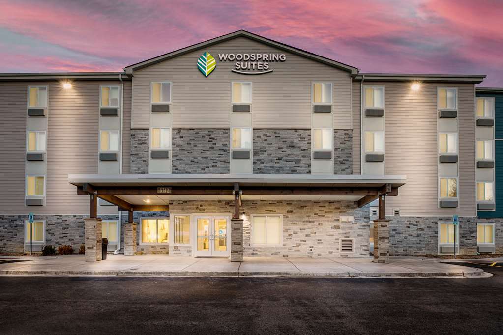 WoodSpring Suites Gurnee Chicago - photo 4