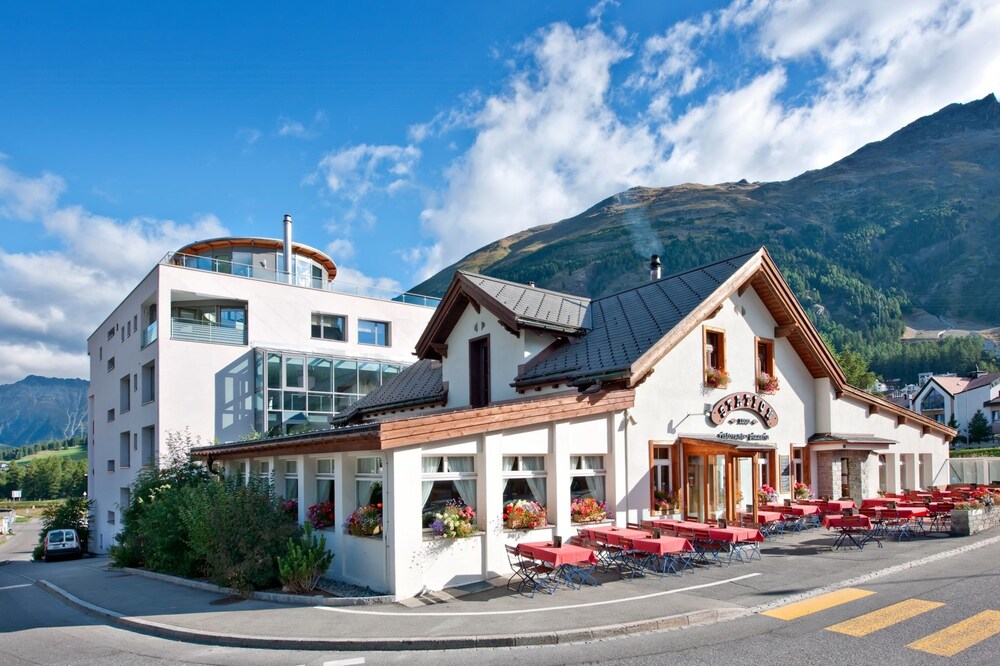 Hotel Station - carbon neutral hotel in Pontresina