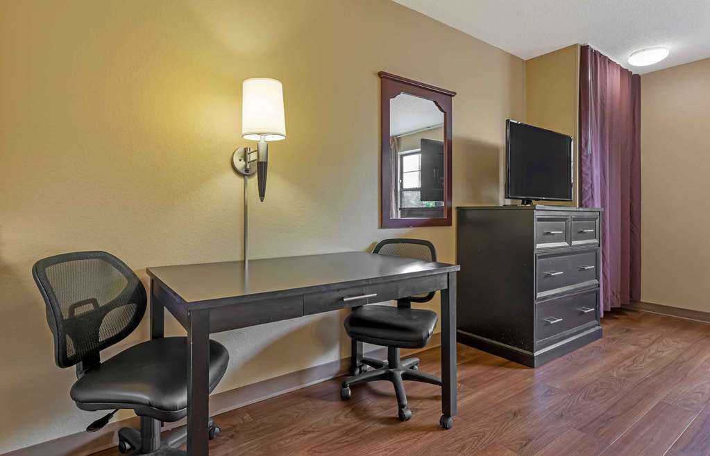 Extended Stay America Suites Bloomington Normal - photo 22