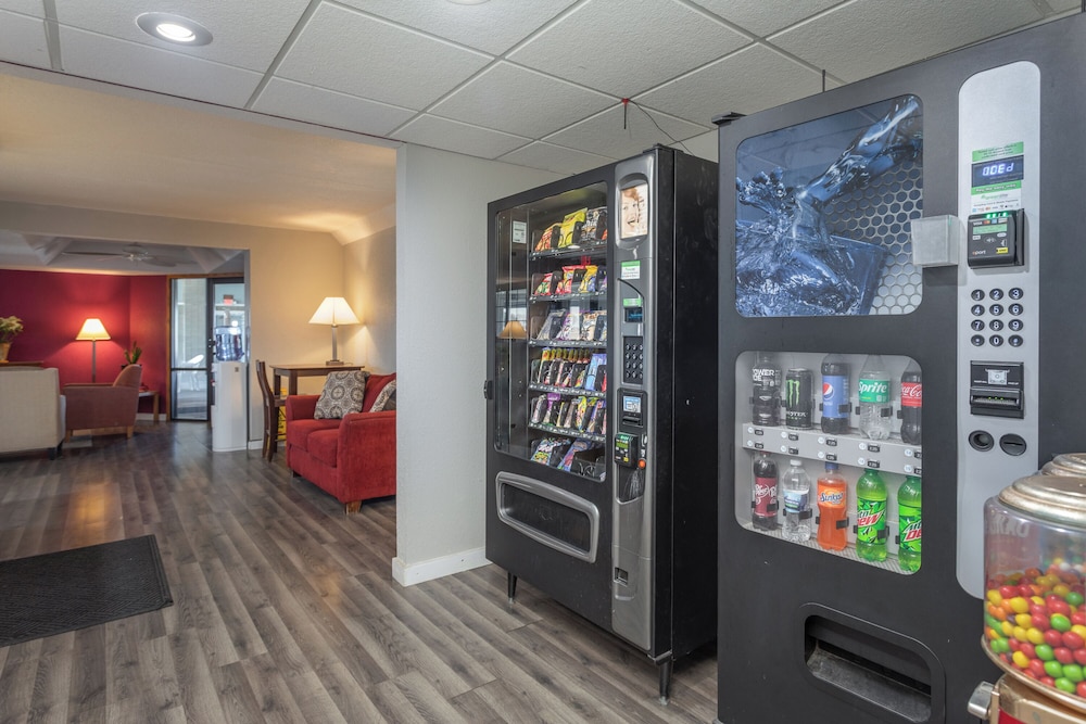 Sauk River Inn & Suites a Travelodge by Wyndham - photo 2