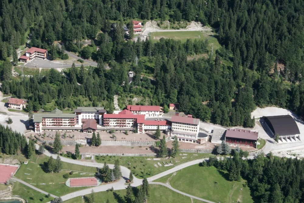 Bella Italia & Efa Village — hotel in Forni Avoltri