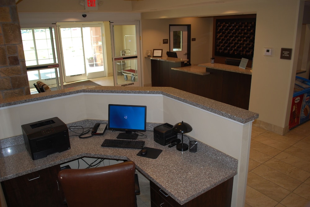 Landmark Suites - photo 28