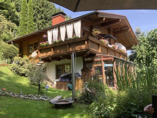 TraumLodge - carbon neutral hotel in Unknown City