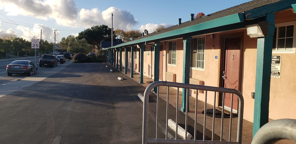 Riverside Inn & Suites Santa Cruz - photo 37