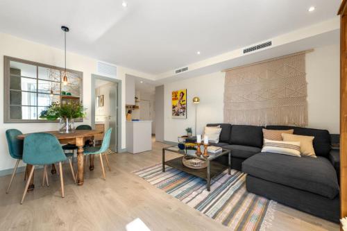 Exclusive Refurbished 2D 2B Chamberi — 4-Star Luxury Hotel in Madrid, Spain