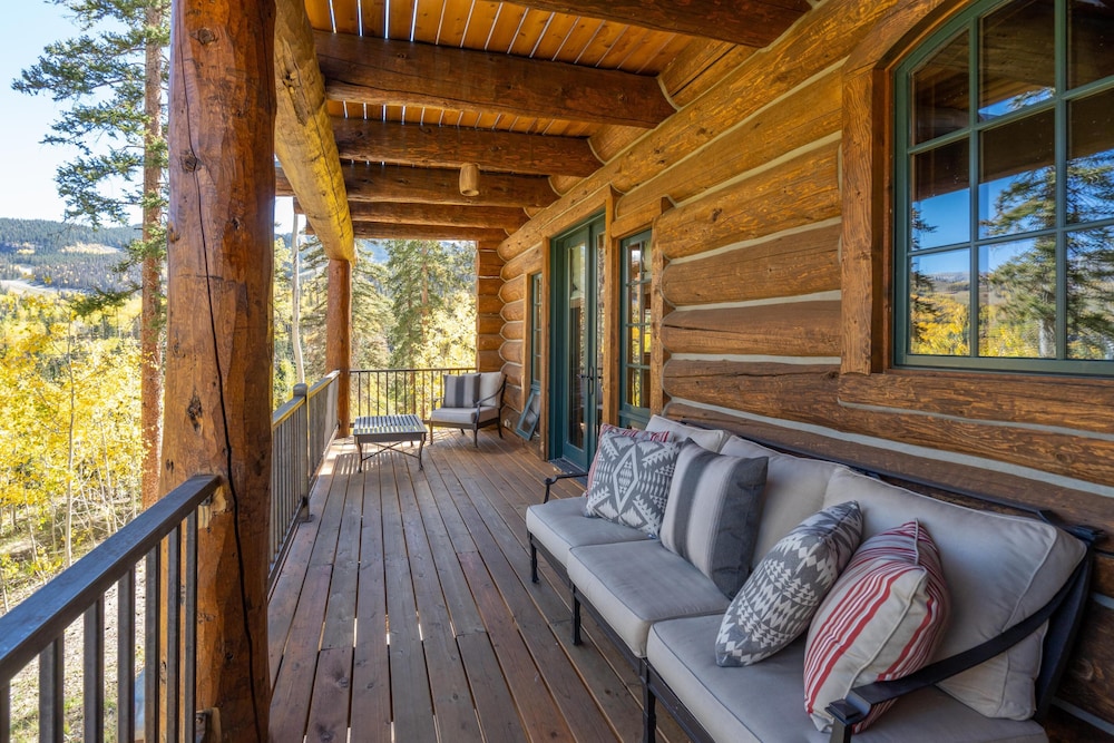 Hilltop Hideaway Expansive Views From This Private Estate Hot Tub Pool Table - photo 45