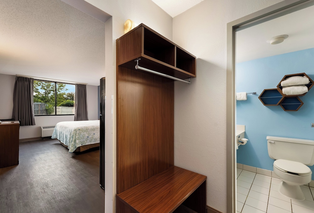 Ramada by Wyndham Painted Post Corning - photo 7
