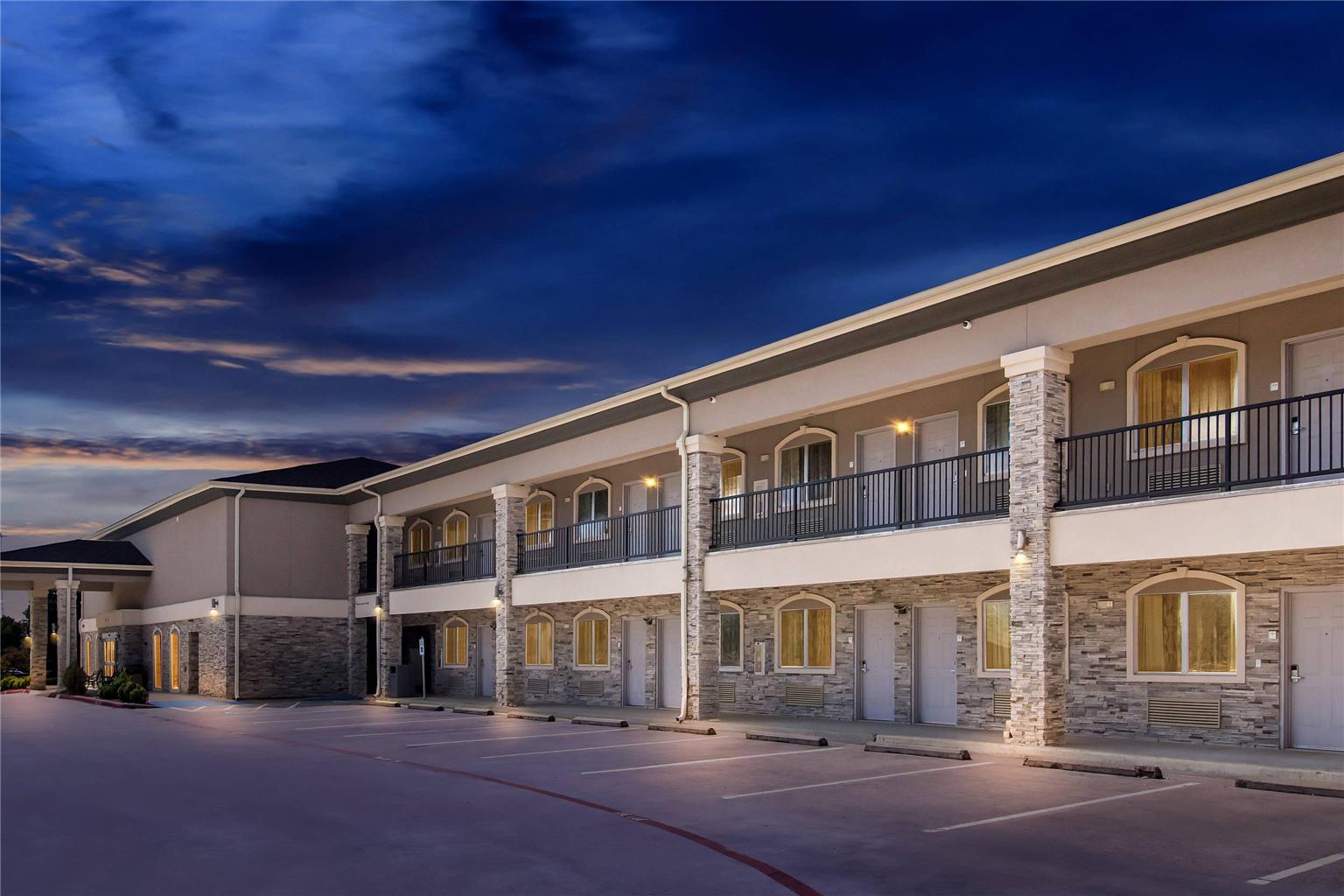 Econo Lodge Bryan TX - photo 6