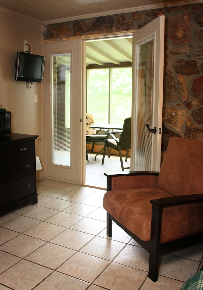 Jack's White River Fishing Resort — hotel in Mountain View