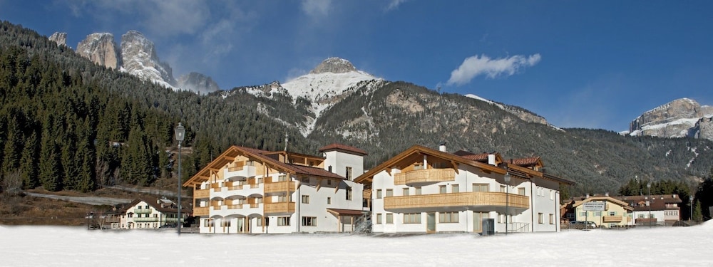 Golden Park Resort — 4-Star Luxury Hotel in Mazzin, Italy