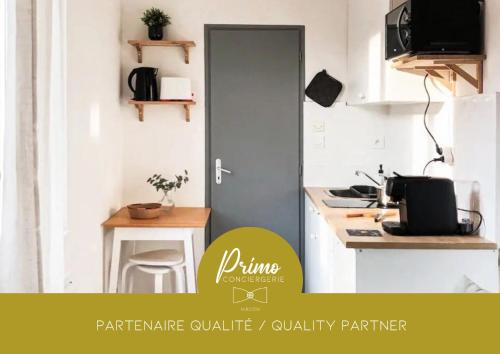 Cocon Urbain Studio Proche Hopital by Primo in Chalon-Sur-Saone, France