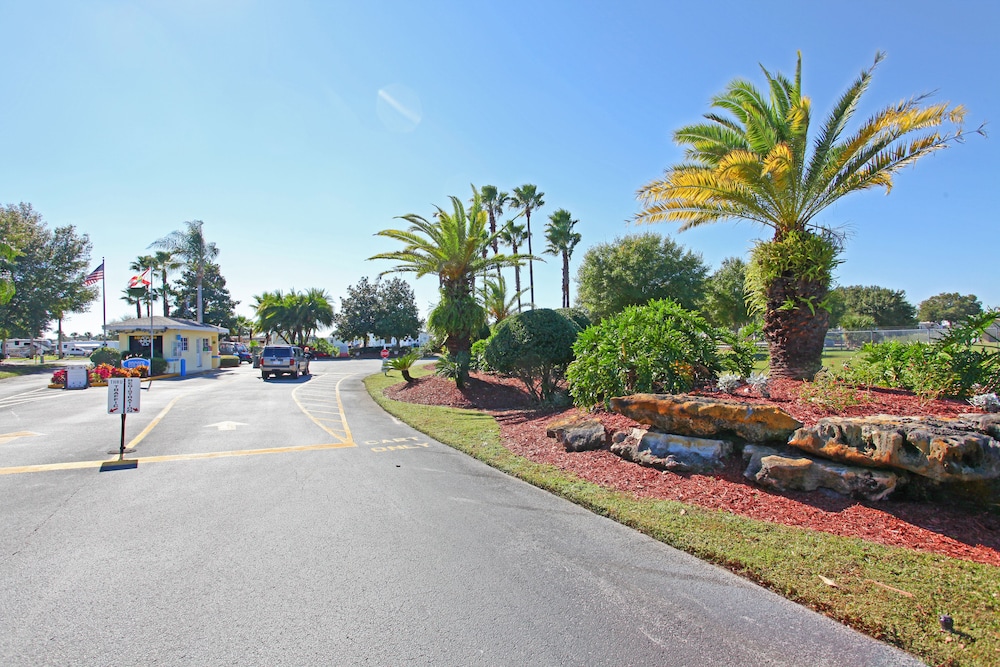 Lake Magic RV Resort - photo 34