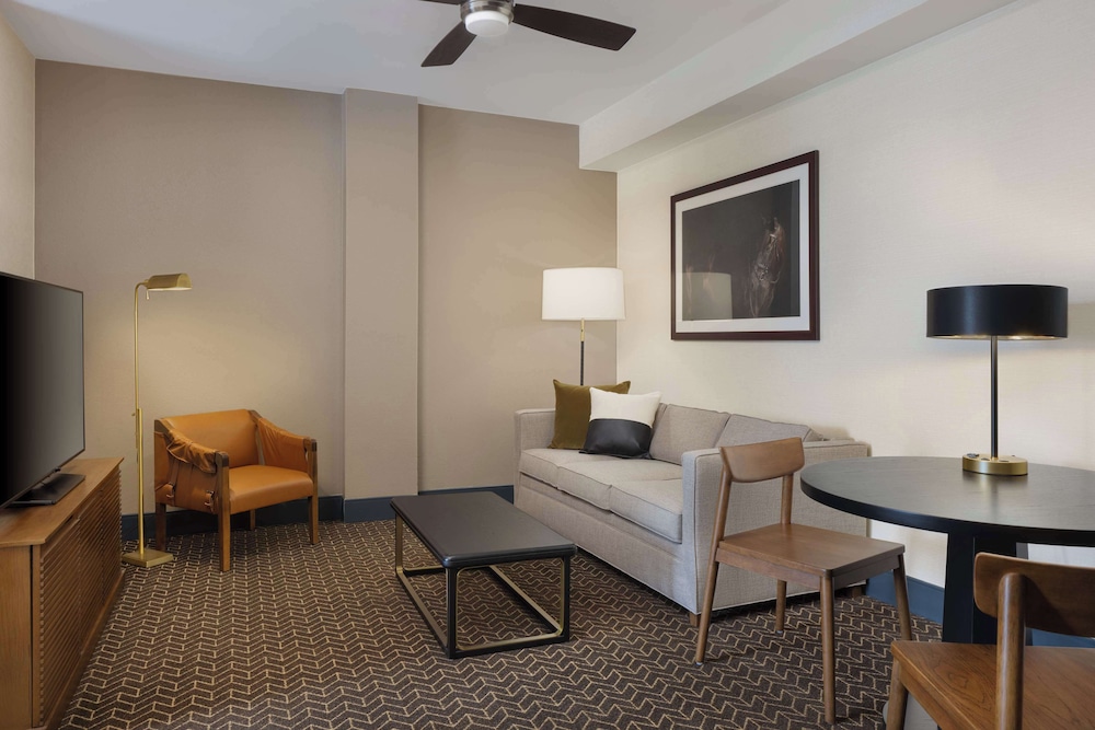 DoubleTree Suites by Hilton Hotel Lexington - photo 34