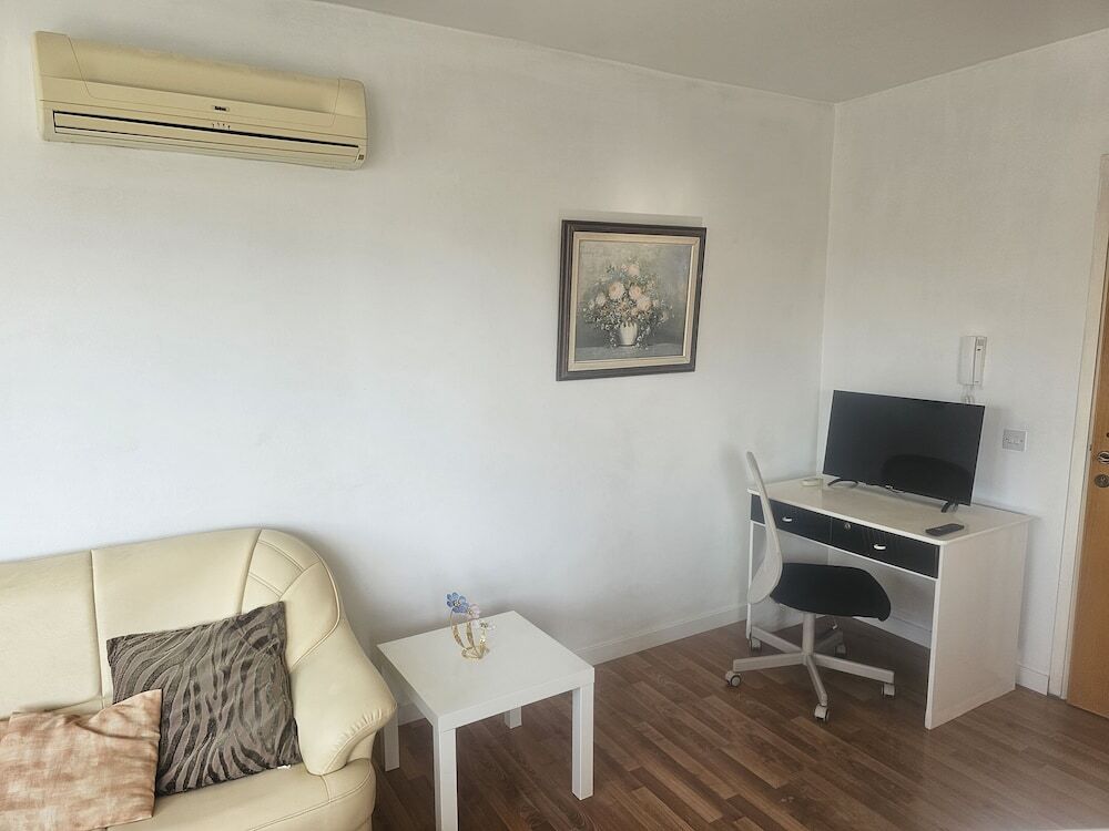 Stunning 1 bed Apartment in Aglantzia