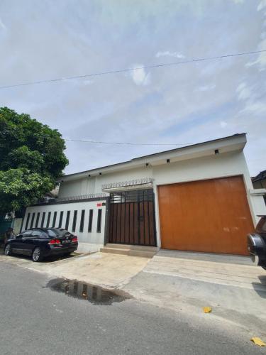 House In Surakarta — 4-Star Luxury Hotel in Grogol, Indonesia