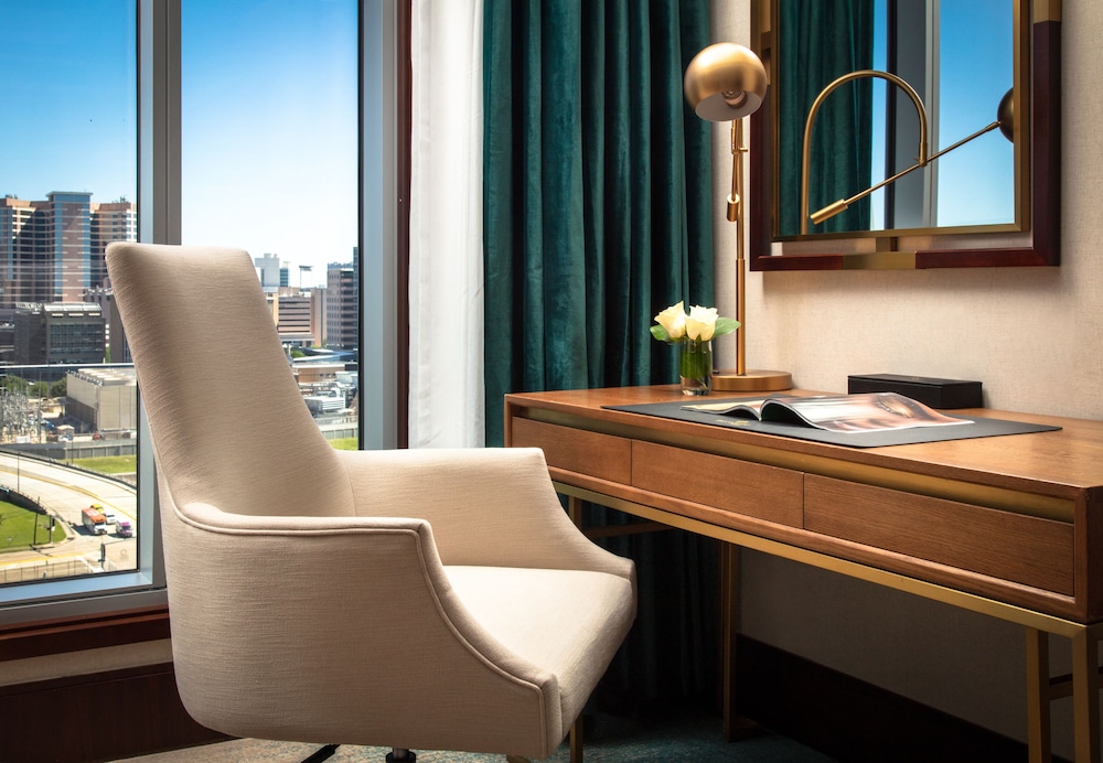 Blossom Hotel Houston Curio Collection by Hilton - photo 14