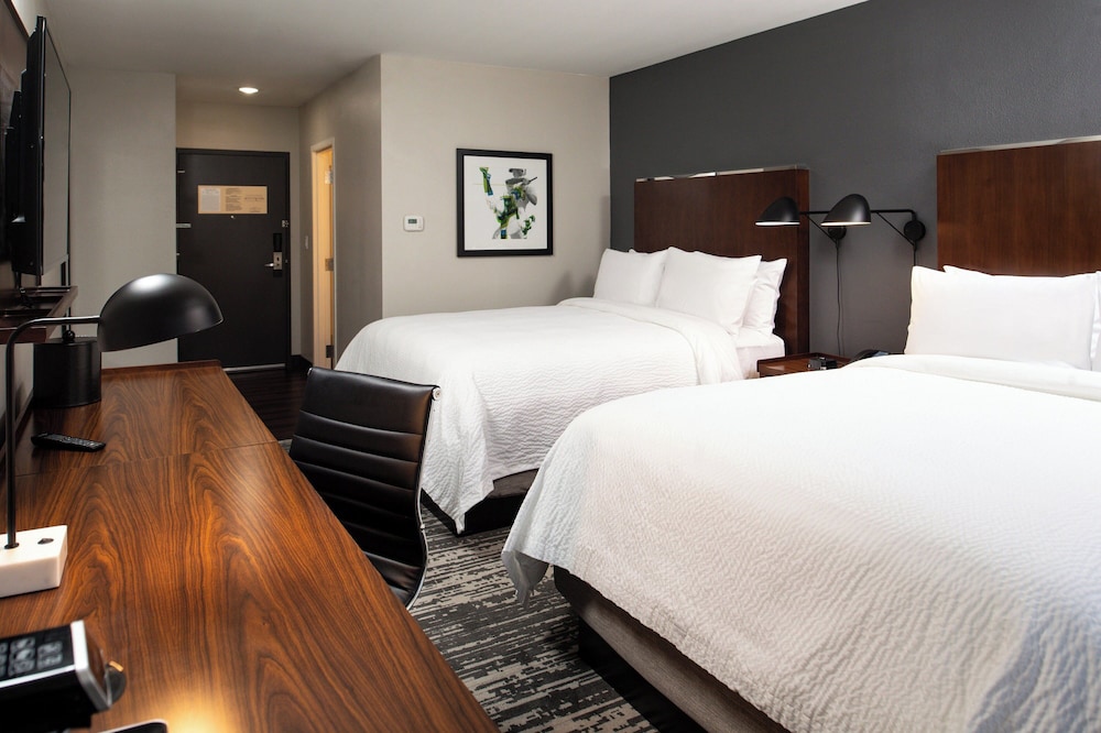 Four Points by Sheraton Omaha Midtown - photo 8