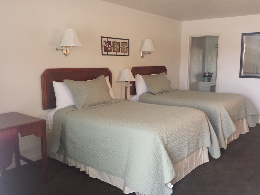 West Plains Motel - photo 9