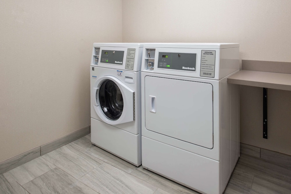 Hampton Inn Benson - photo 39