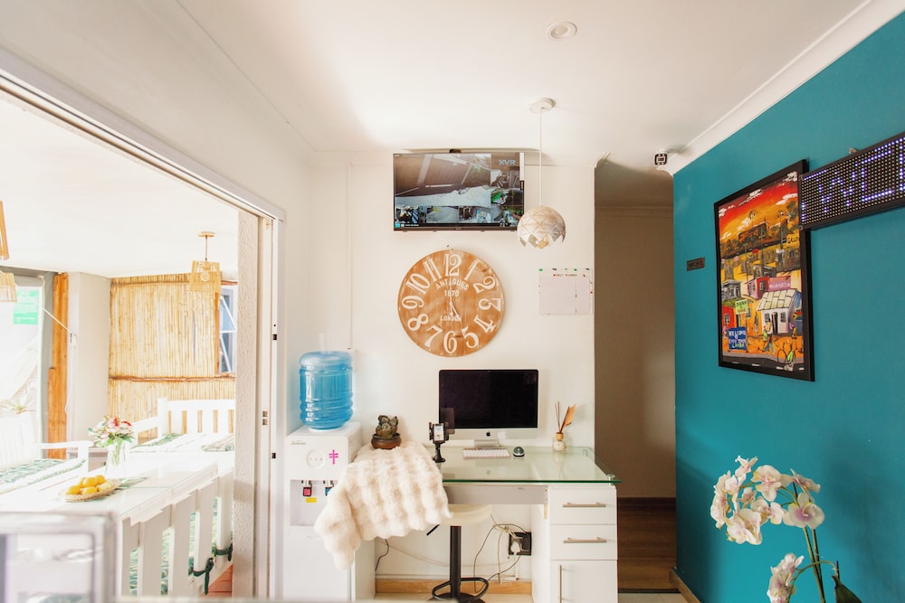 Caline Vip Mews