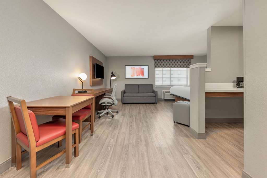 Hawthorn Extended Stay by Wyndham Bedford Dallas - photo 13
