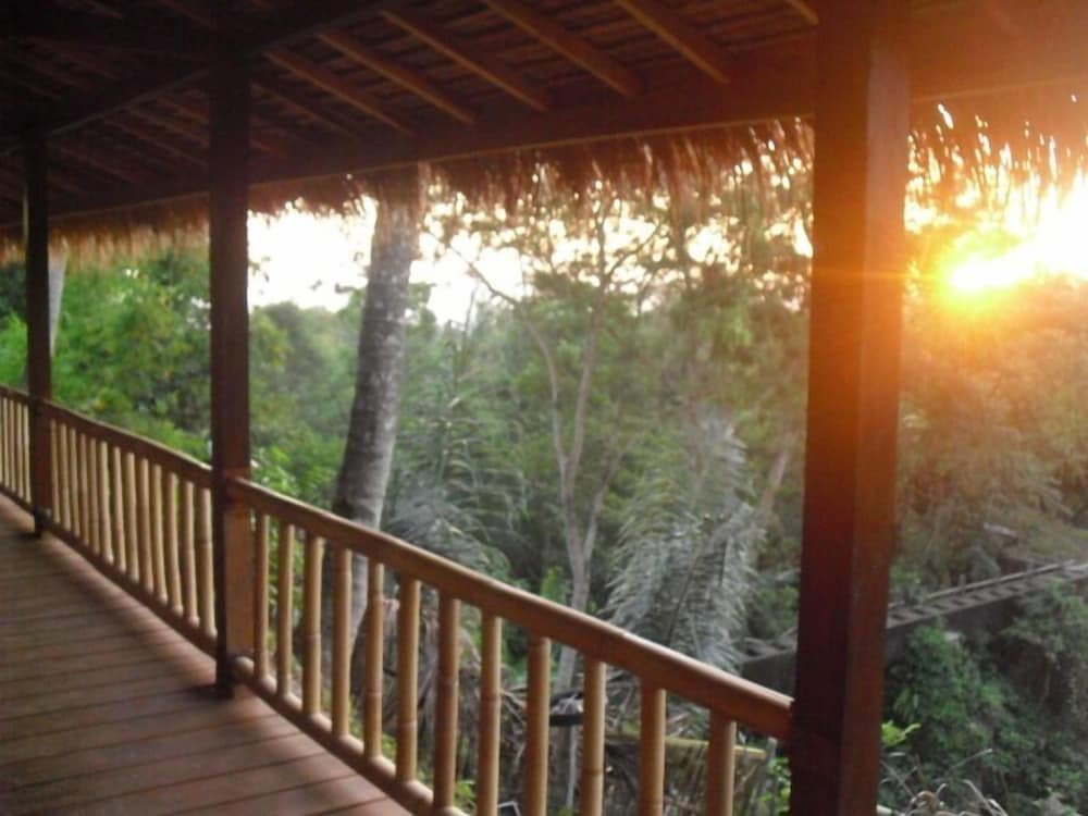 Mr Din Rinjani Trails Hotel — Bayeuen