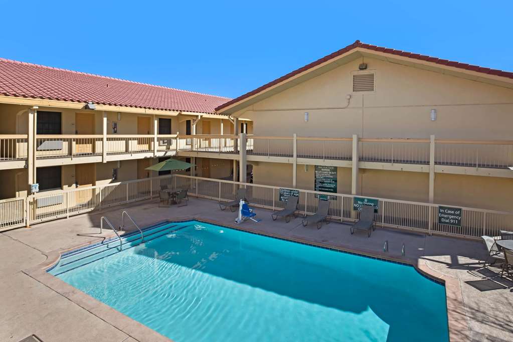 La Quinta Inn by Wyndham El Paso East Lomaland - photo 5