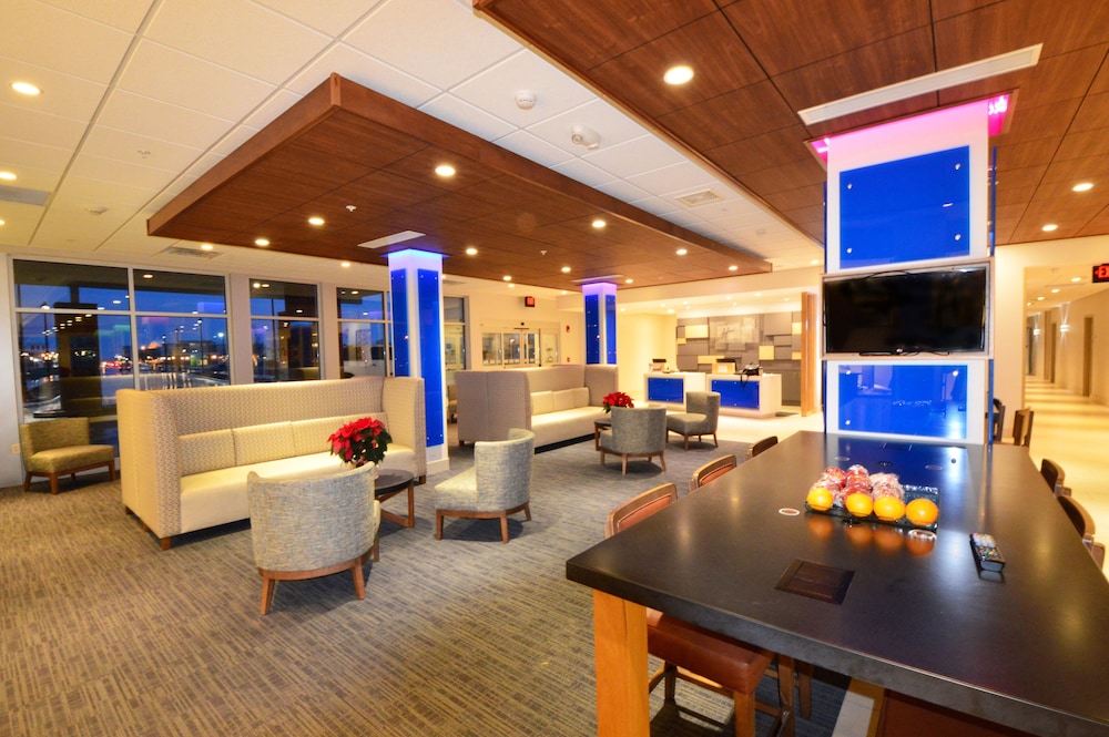 Holiday Inn Express & Suites Toledo South Perrysburg by IHG - photo 22