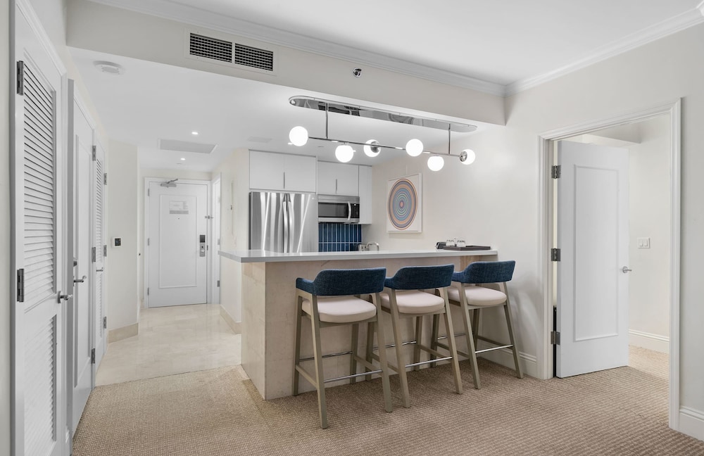 Fontainebleau Miami Beach Private Luxury Suites - photo 141