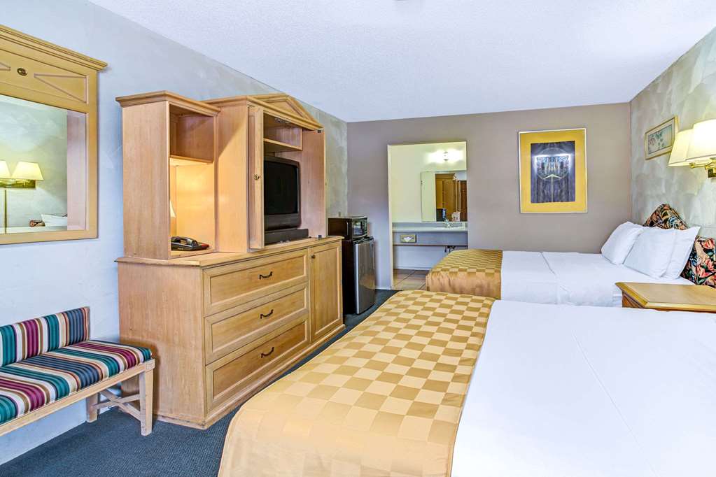 Knights Inn Kissimmee - photo 10