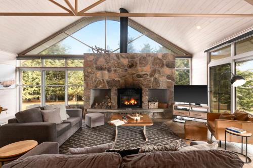 Silvertop Snowy Mountains - last minute hotel in Unknown City