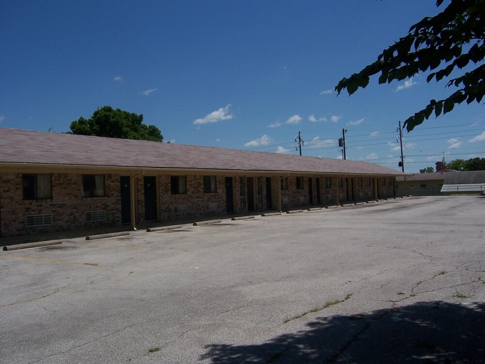 Townsmen Motel Independence - photo 23