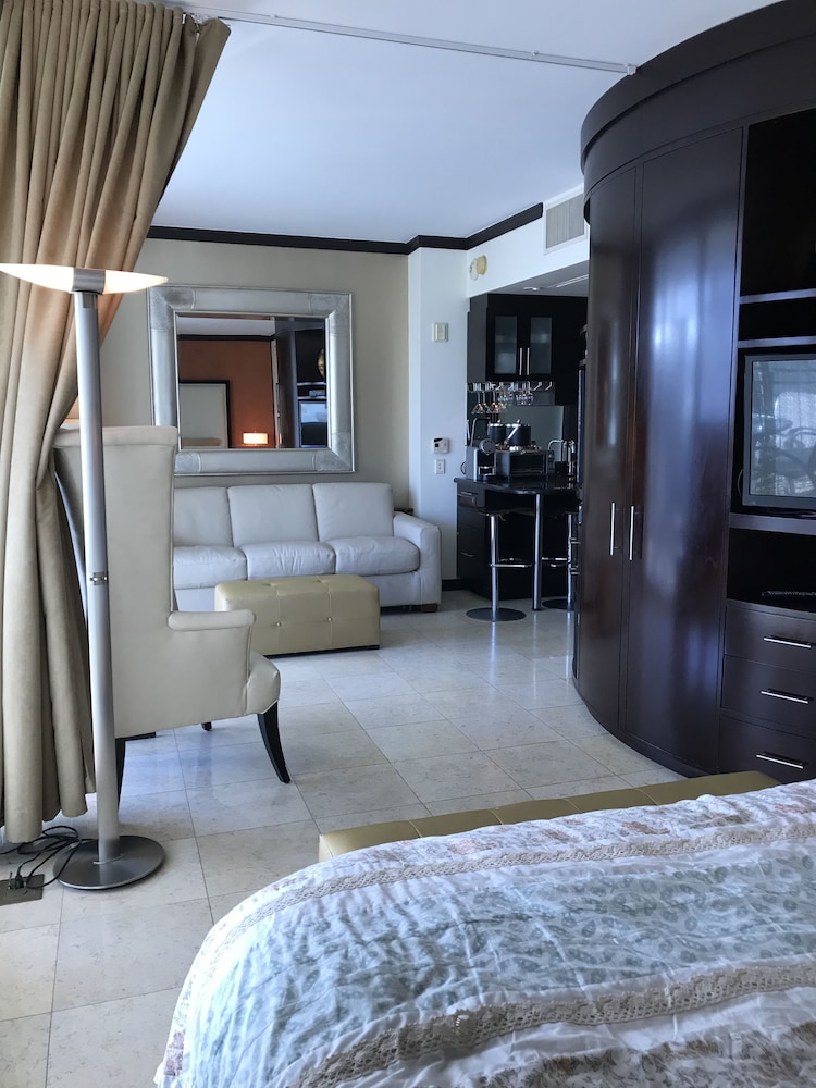 De Soleil Hotel on Ocean Drive - photo 12