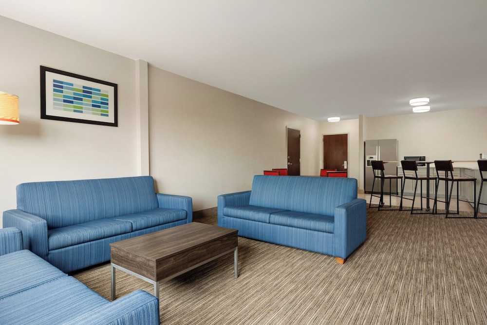 Holiday Inn Express Suites Lexington NwVineyard - photo 32