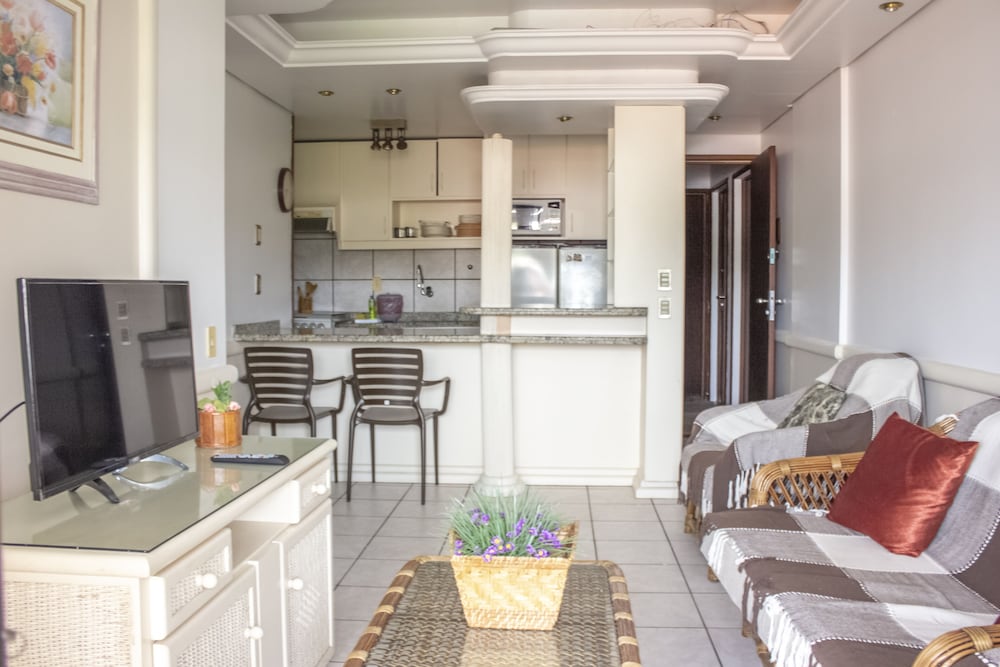 Apto bem localizado no Open Shopping CDS208 in Florianopolis, Brasil