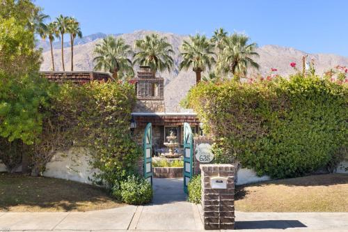 The English Cottage — 4-Star Luxury Hotel in Palm Springs, United States
