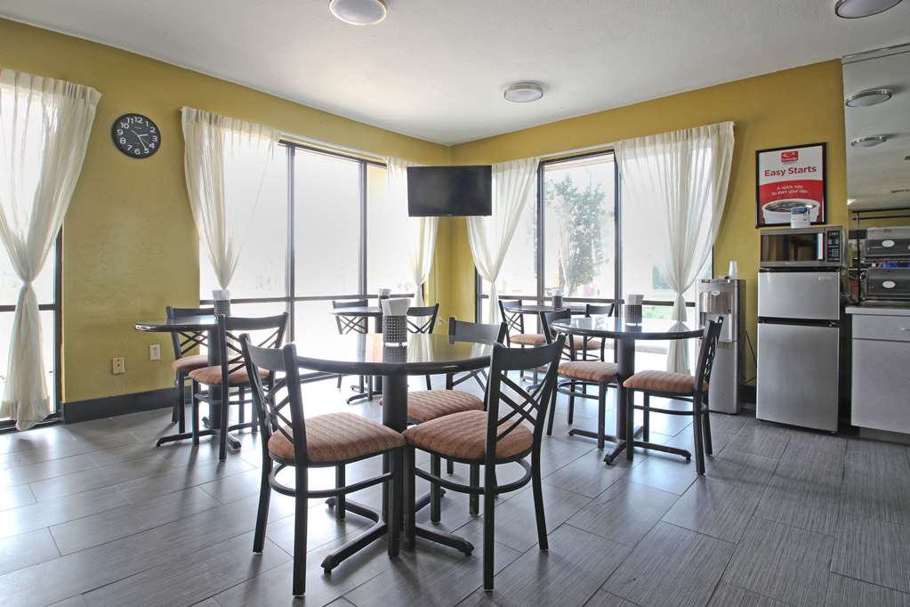 Econo Lodge Hillsboro I 35 - photo 34
